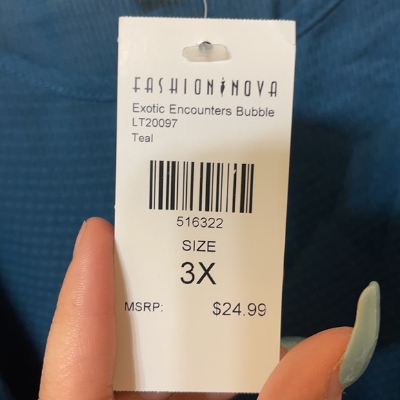 Fashion Nova Plus-size Shirt size 3x - Picture 3 of 3